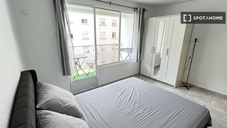Double room Valencia, 4 beds — photo 20