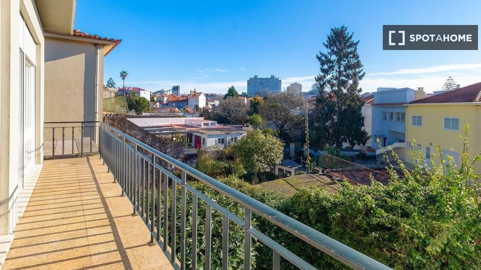 Double room Porto, 10 beds, 500m² — photo 19