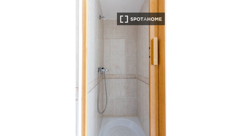 Double room Madrid, 6 beds, 158m² — photo 6