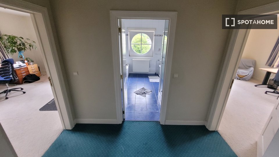 Double room Brussels, 5 beds — photo 18