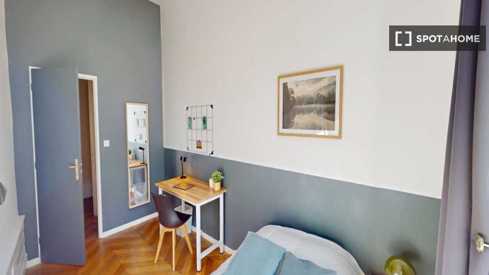 Double room Lyon, 7 beds, 240m² — photo 12