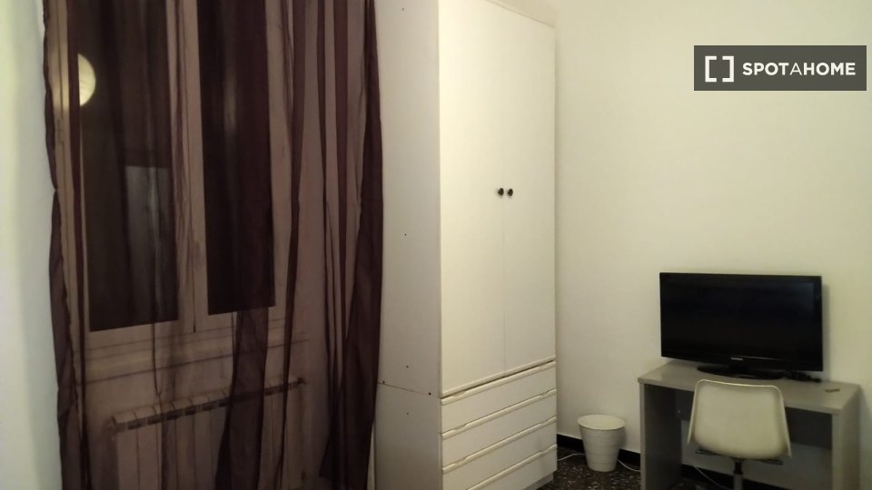 Double room Genoa, 4 beds — photo 11