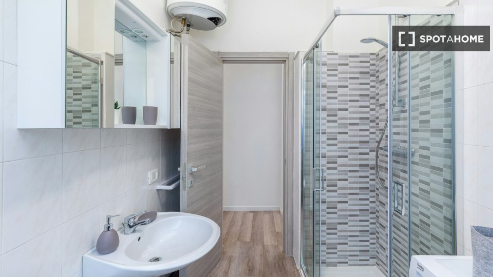 Double room Trento, 3 beds — photo 17