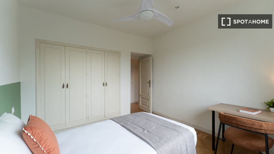 Double room Madrid, 6 beds — photo 9