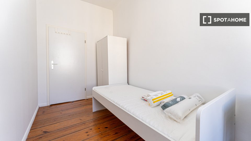 Double room Berlin, 2 beds — photo 21