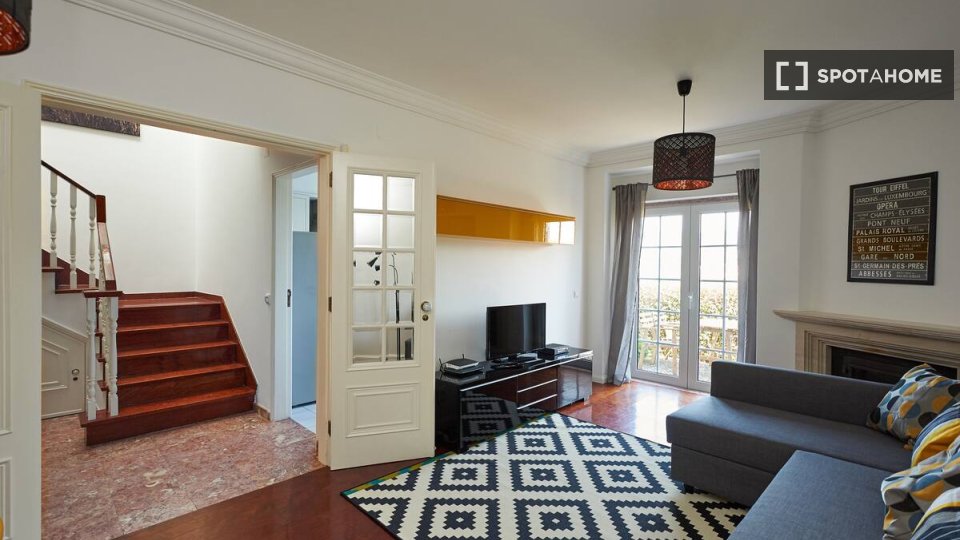 Apartment Lisbon, 2 beds — photo 17