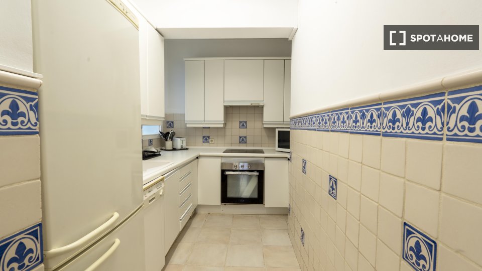 Double room Madrid, 5 beds — photo 26