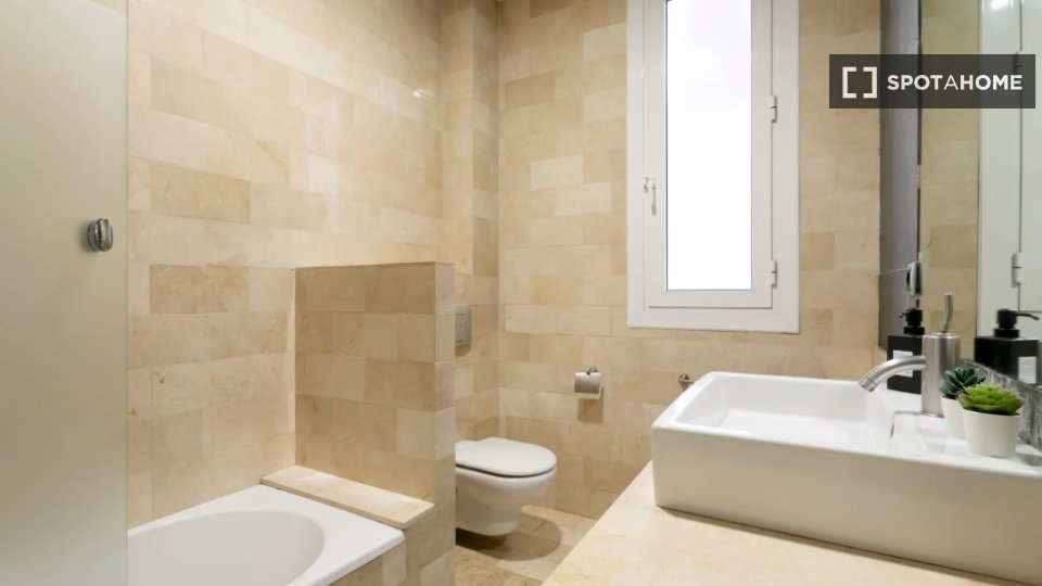 Double room Alicante, 4 beds — photo 15