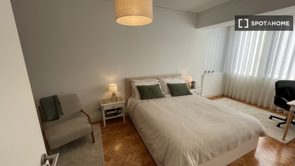 Apartment Lisbon, 1 bed, 60m² — photo 1