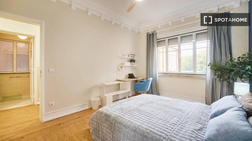 Double room Lisbon, 6 beds — photo 2