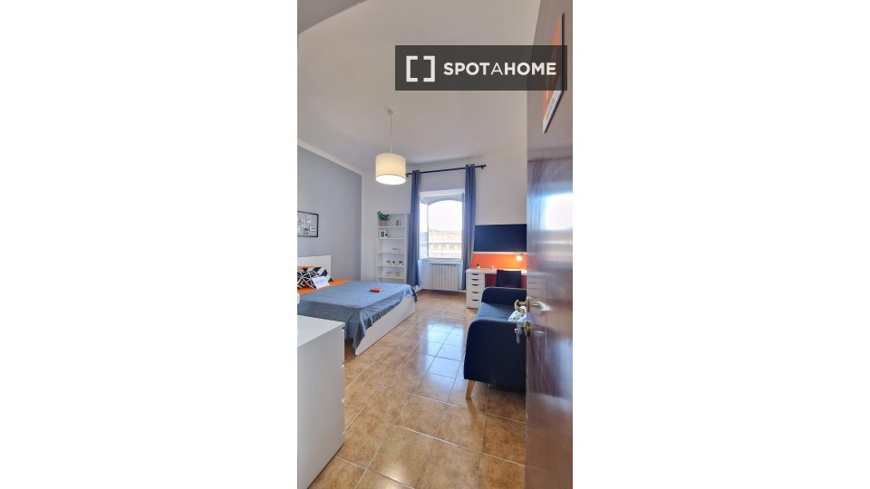 Double room Rome, 3 beds — photo 32