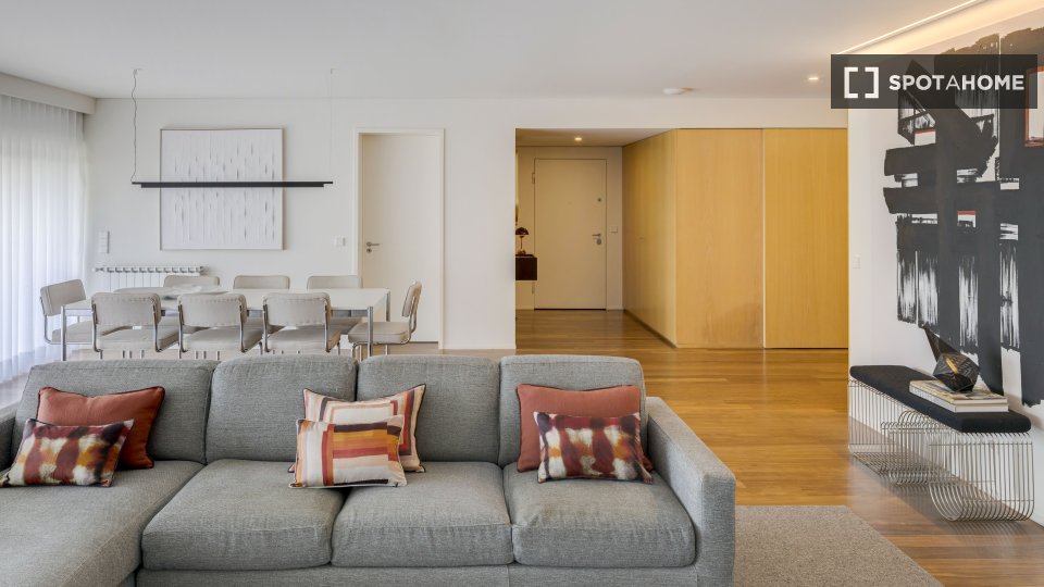 Apartment Porto, 4 beds, 250m² — photo 11