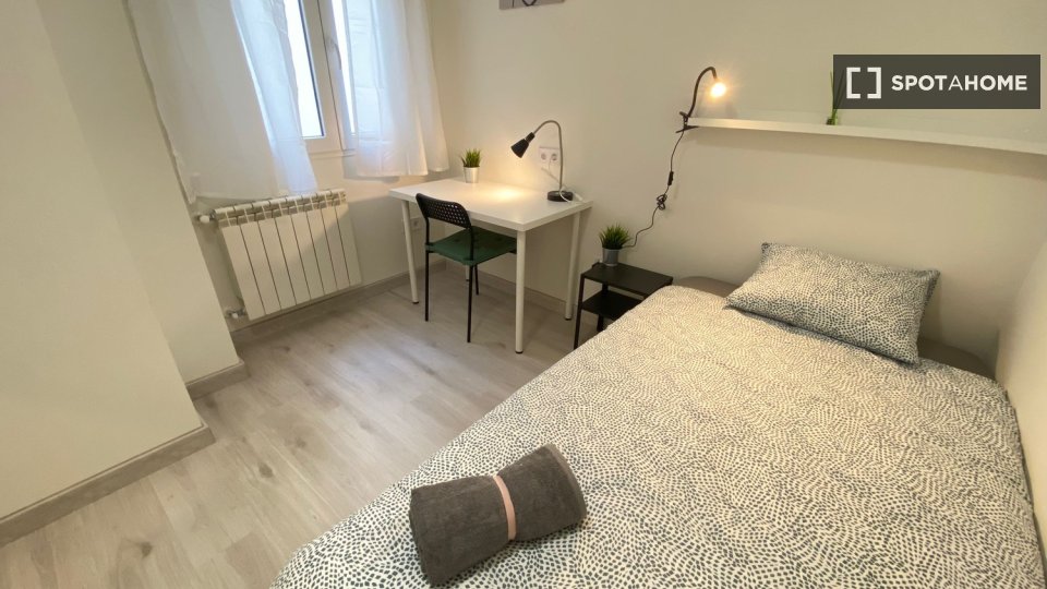 Double room Madrid, 4 beds — photo 6