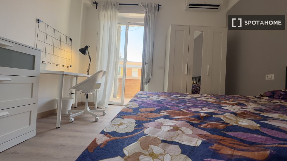 Double room Rome, 3 beds, 100m² — photo 32