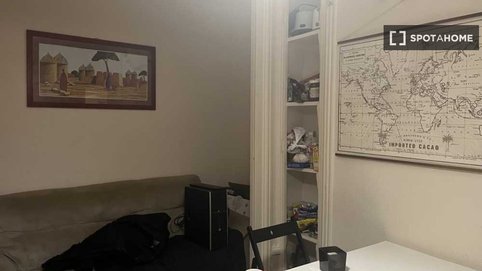 Double room Lyon, 3 beds, 80m² — photo 5