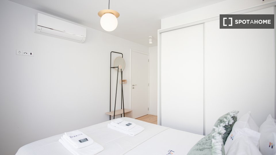 Apartment Porto, 2 beds, 125m² — photo 17