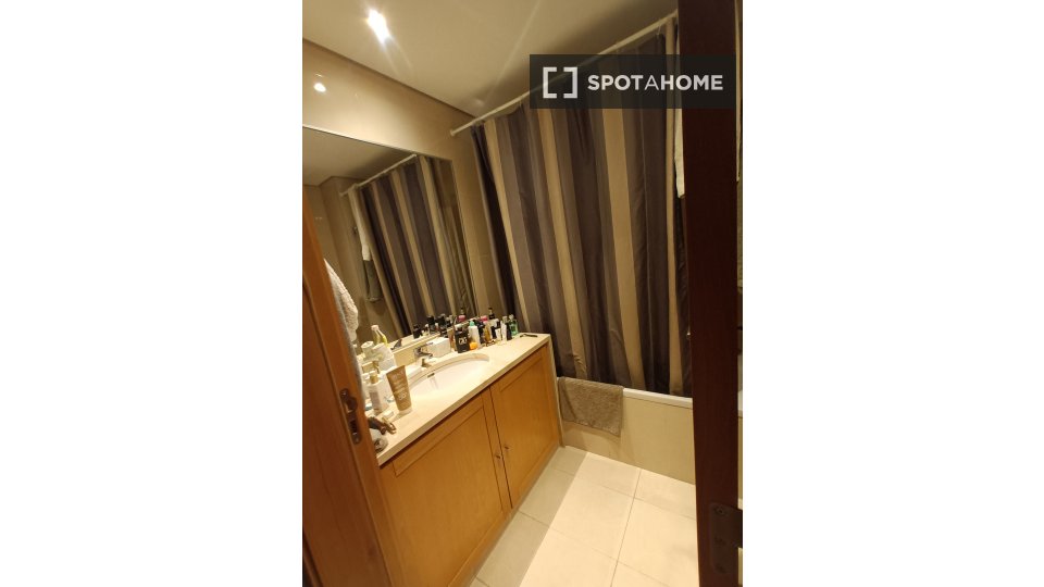 Apartment mono Lisbon, 58m² — photo 9