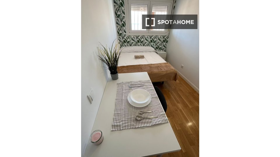 Double room Madrid, 4 beds — photo 6