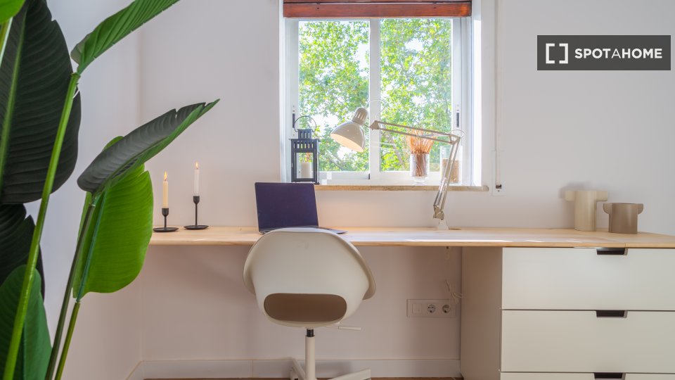 Double room Barcelona, 7 beds, 136m² — photo 16