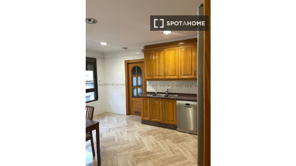 Apartment Alicante, 3 beds, 150m² — photo 9