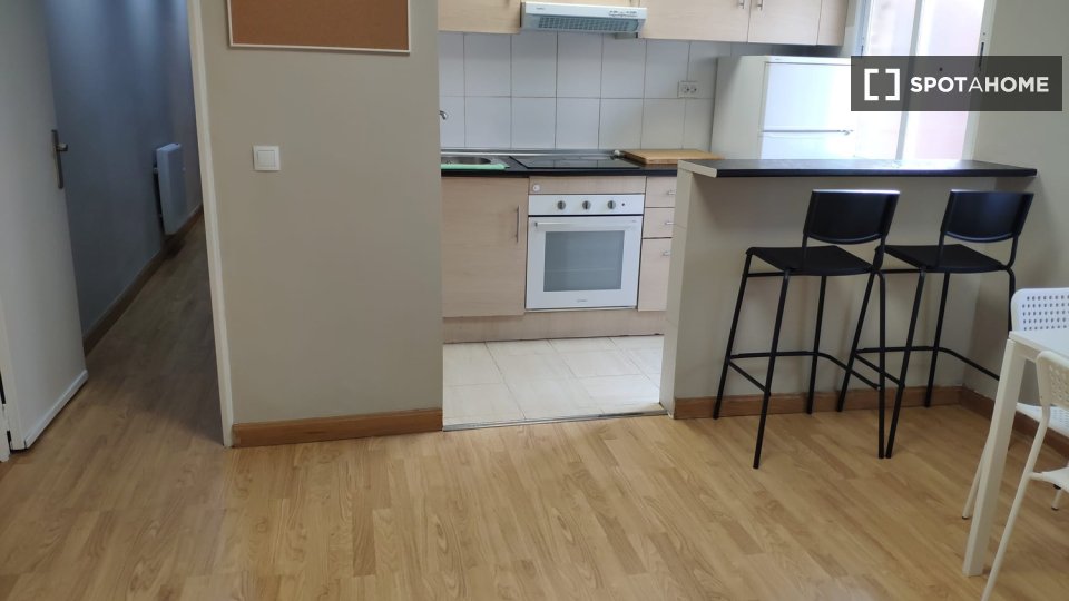 Double room Madrid, 3 beds — photo 14