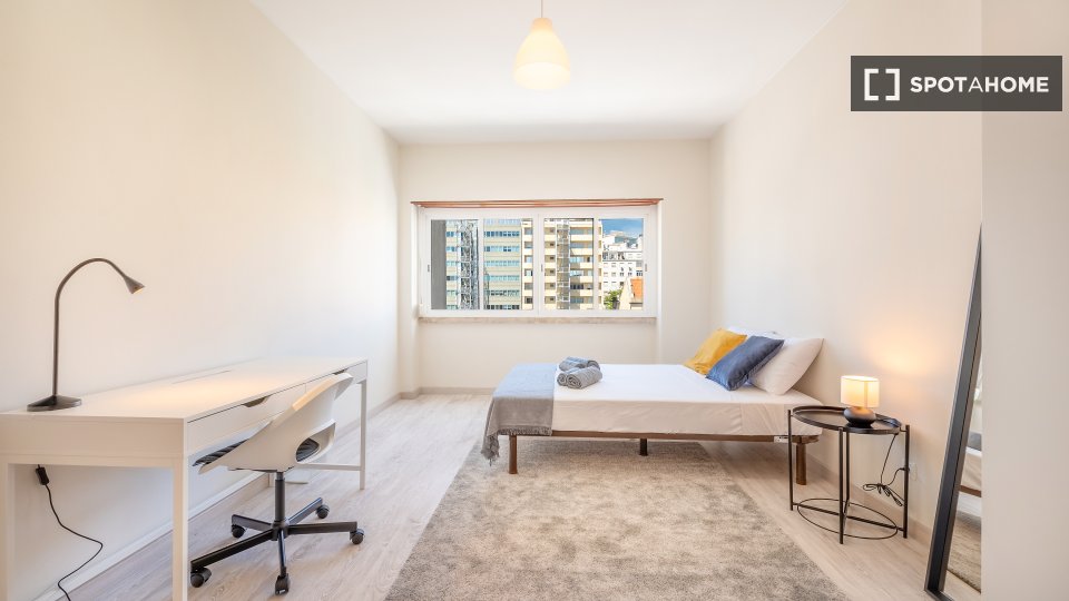Double room Lisbon, 6 beds — photo 1