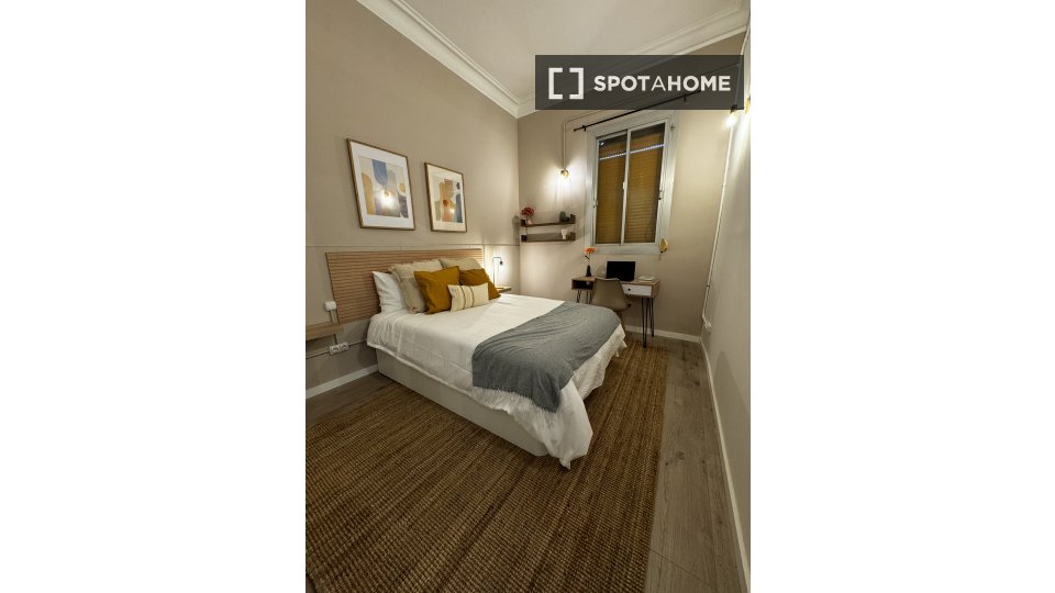 Double room Barcelona, 7 beds, 180m² — photo 14