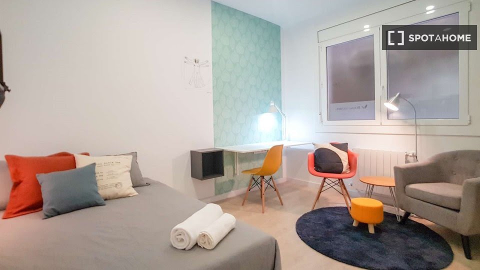 Double room Barcelona, 3 beds, 124m² — photo 5