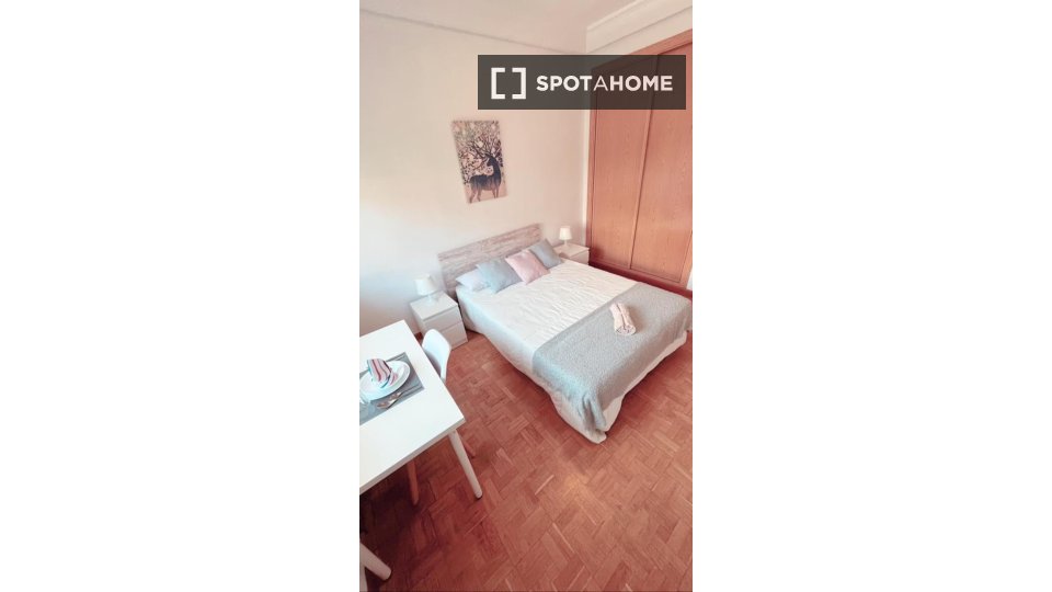 Double room Madrid, 6 beds — photo 11