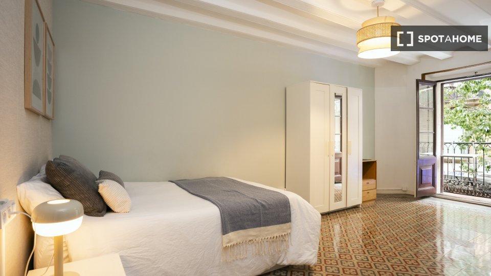 Double room Barcelona, 5 beds, 140m² — photo 46