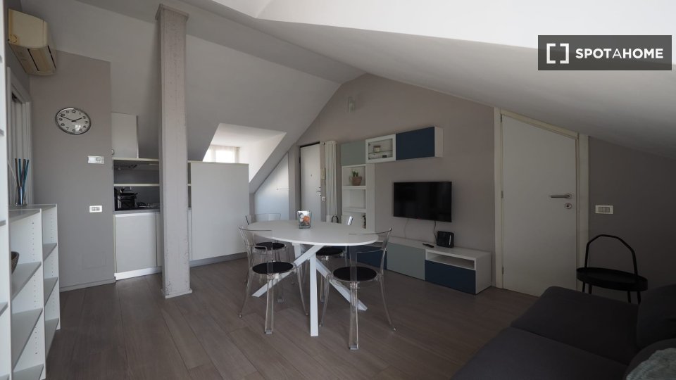 Double room Turin, 2 beds — photo 6