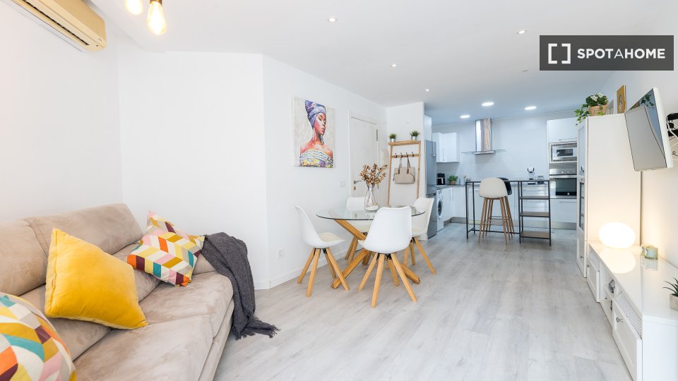 Apartment Palma_De_Mallorca, 2 beds, 90m² — photo 2