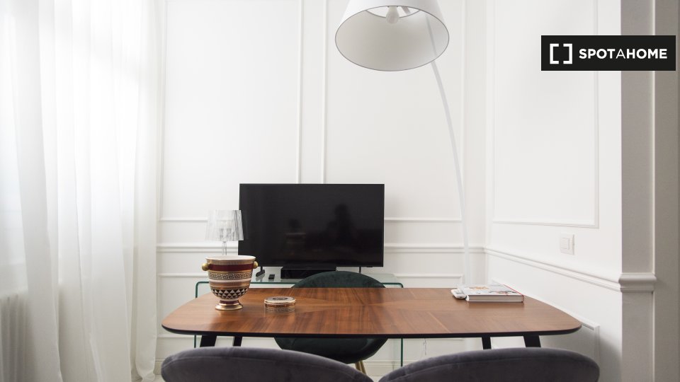 Apartment Milan, 2 beds, 62m² — photo 8