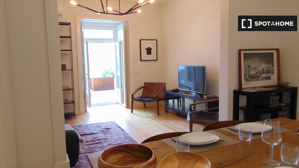 Apartment Lisbon, 2 beds, 100m² — photo 14