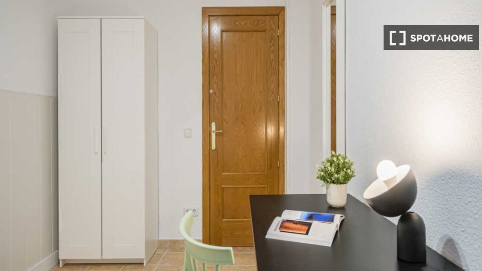 Double room Madrid, 25 beds — photo 56