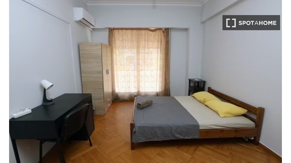 Double room Athens, 4 beds — photo 12