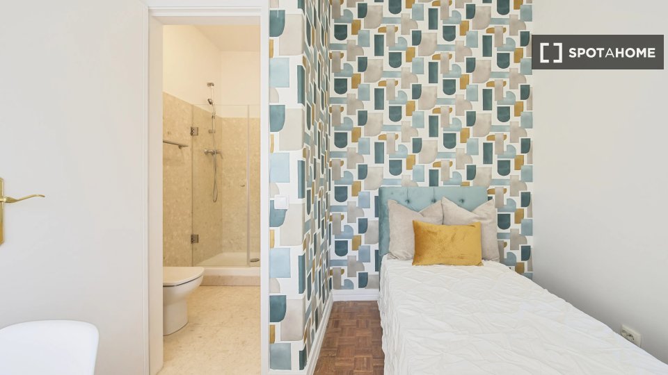 Double room Lisbon, 7 beds — photo 4