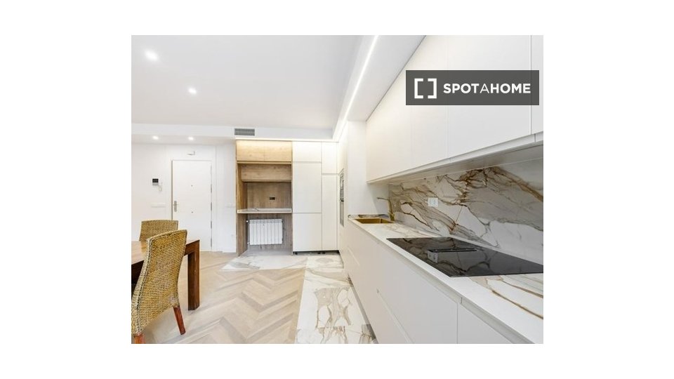 Apartment Madrid, 4 beds, 130m² — photo 8