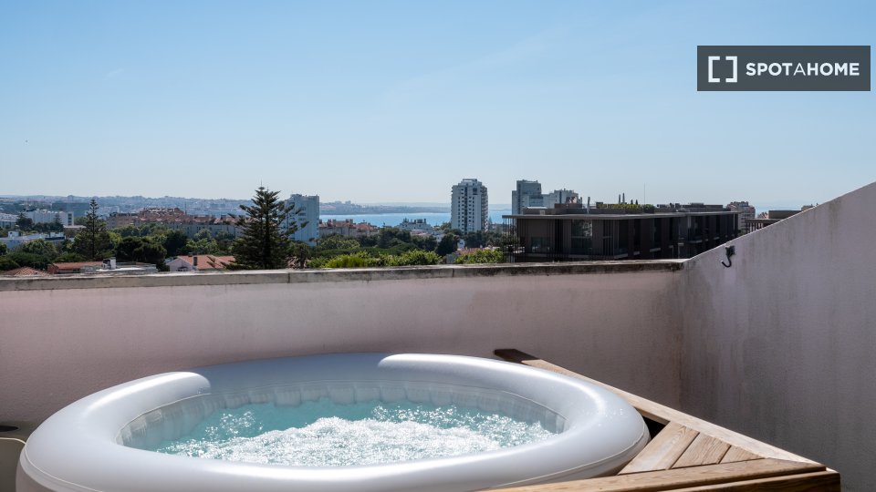 Apartment Lisbon, 4 beds, 280m² — photo 14