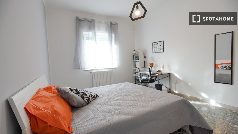 Double room Naples, 5 beds — photo 3
