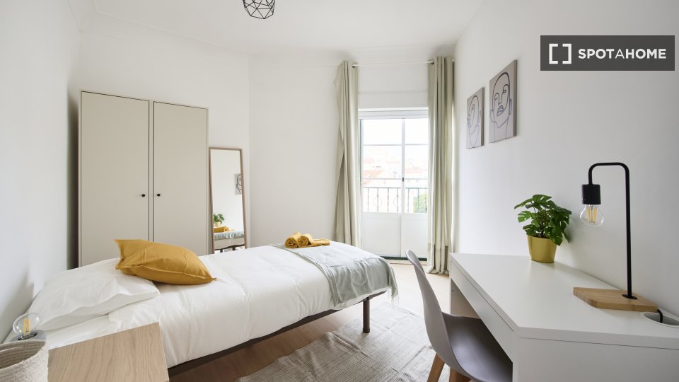 Double room Lisbon, 9 beds — photo 2