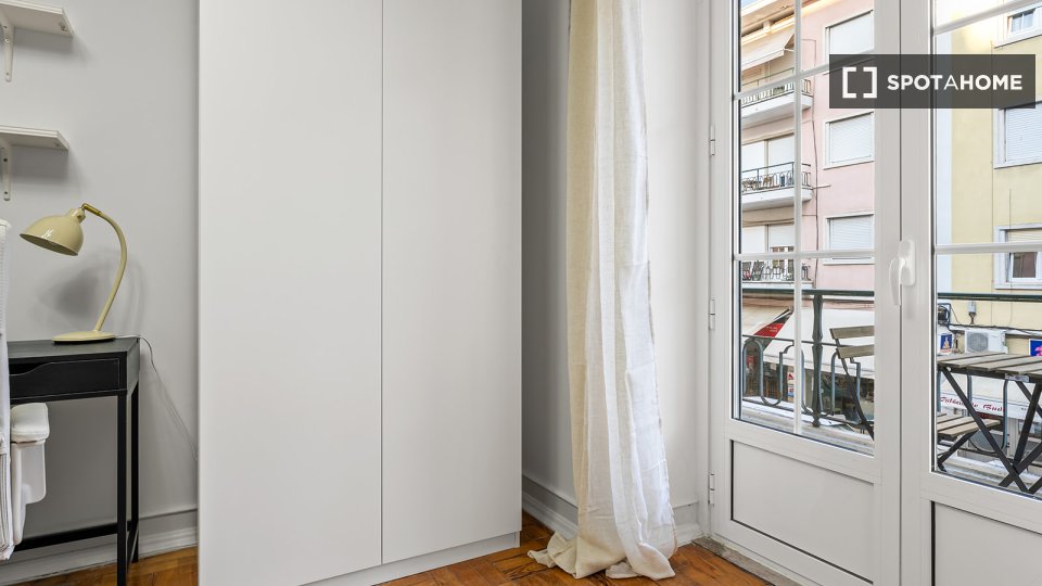 Double room Lisbon, 5 beds — photo 13