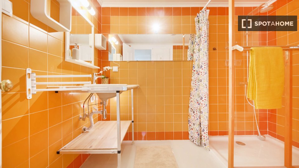 Double room Lisbon, 8 beds — photo 15