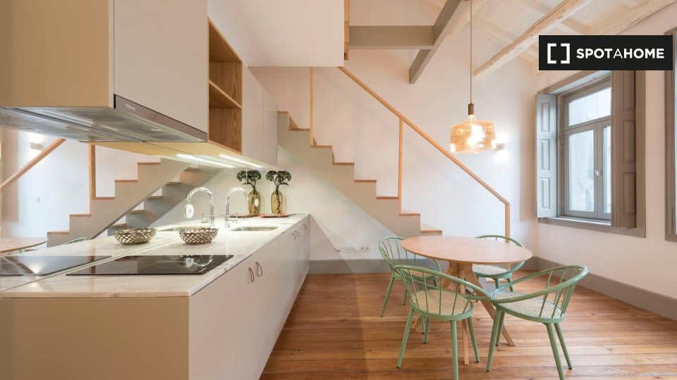 Apartment Porto, 1 bed, 35m² — photo 1