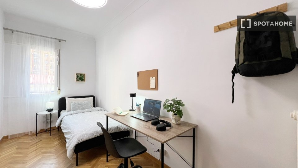 Double room Madrid, 7 beds — photo 6