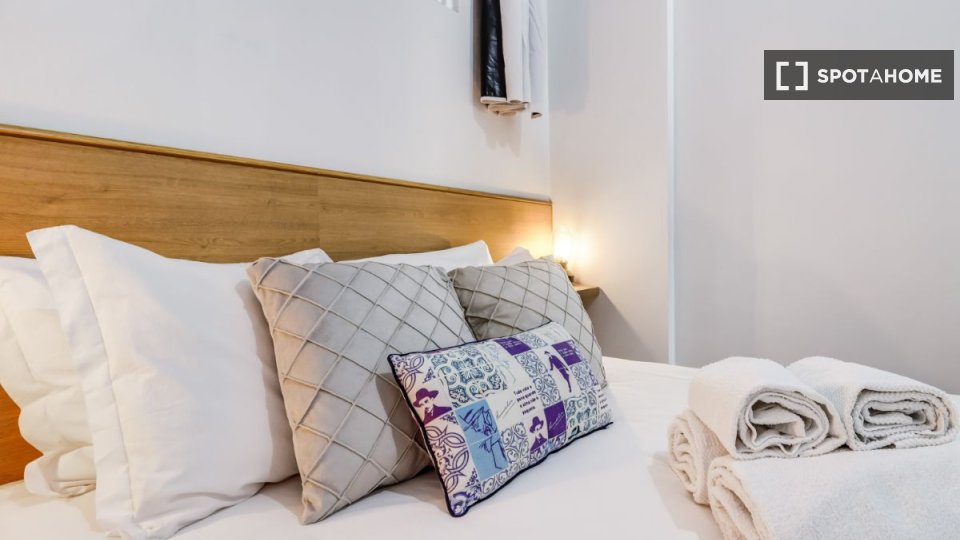 Apartment Lisbon, 2 beds — photo 8