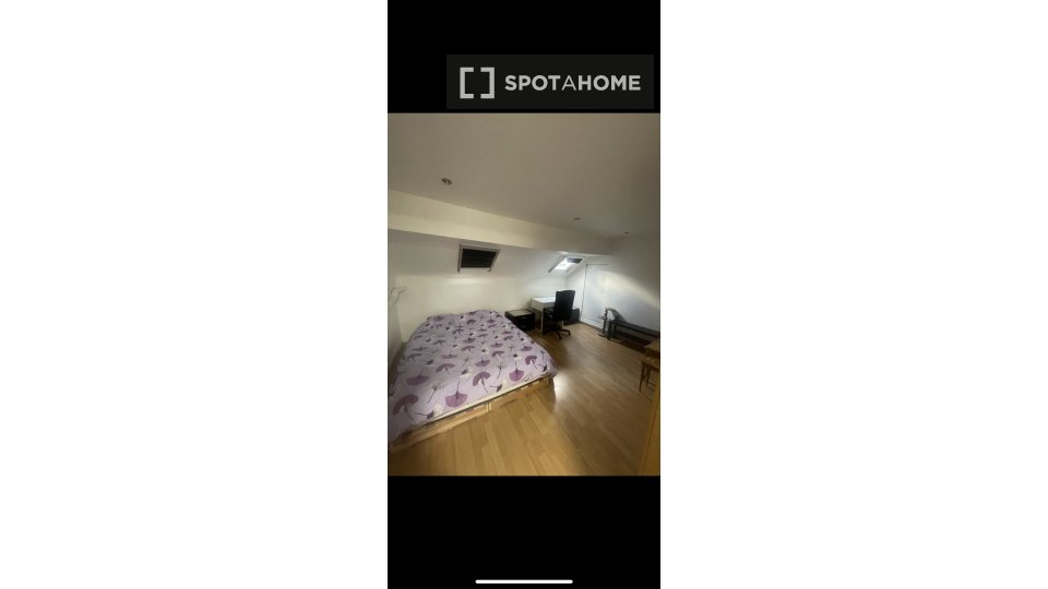 Double room Brussels, 2 beds — photo 5
