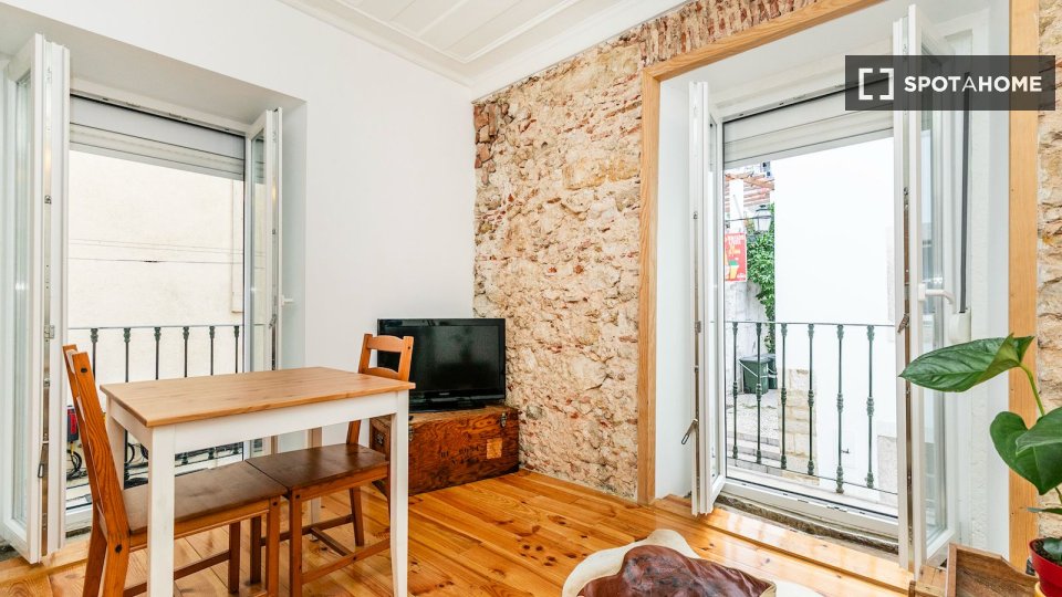 Apartment mono Lisbon — photo 8