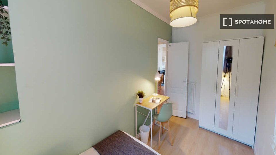 Double room Paris, 9 beds, 160m² — photo 11