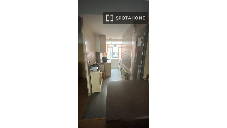 Double room Madrid, 3 beds, 75m² — photo 7